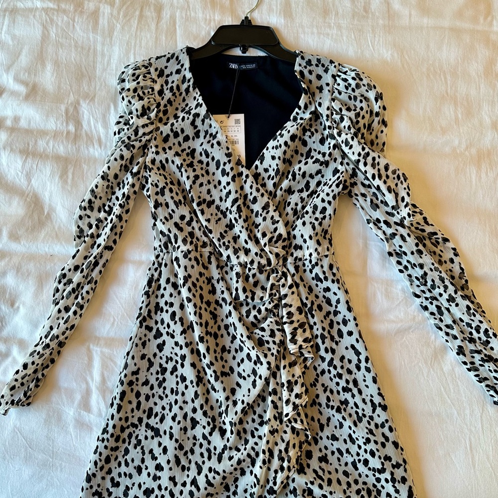New with Tag Zara Long Sleeve Black and White Patterned Faux Wrap Dress